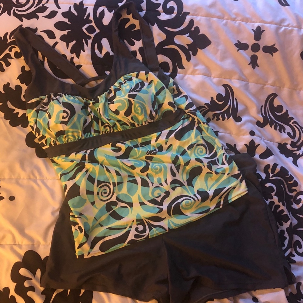 ZeroXposur Tankini and Short Swimset